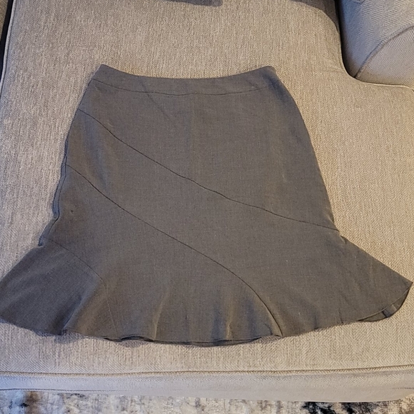Fashion Bug Medium Heather Gray Flowy Hem Skirt - Picture 1 of 6